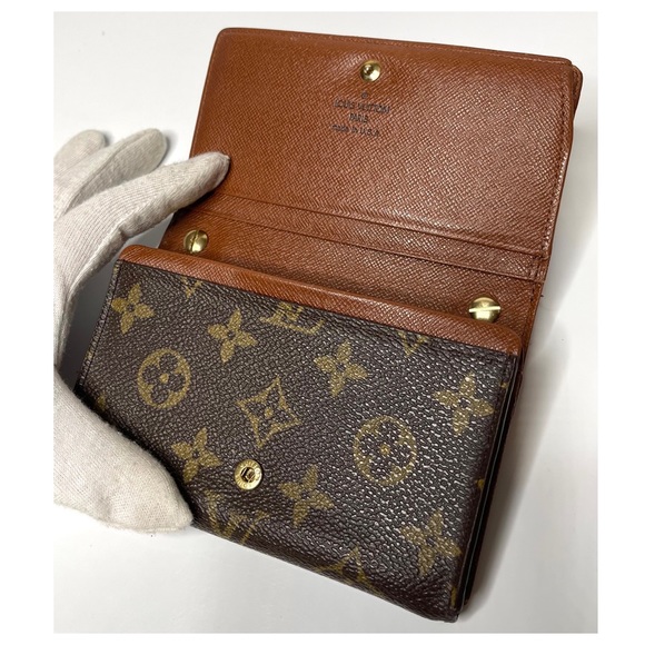 Louis Vuitton Tresor Wallet Crossbody - Picture 5 of 12